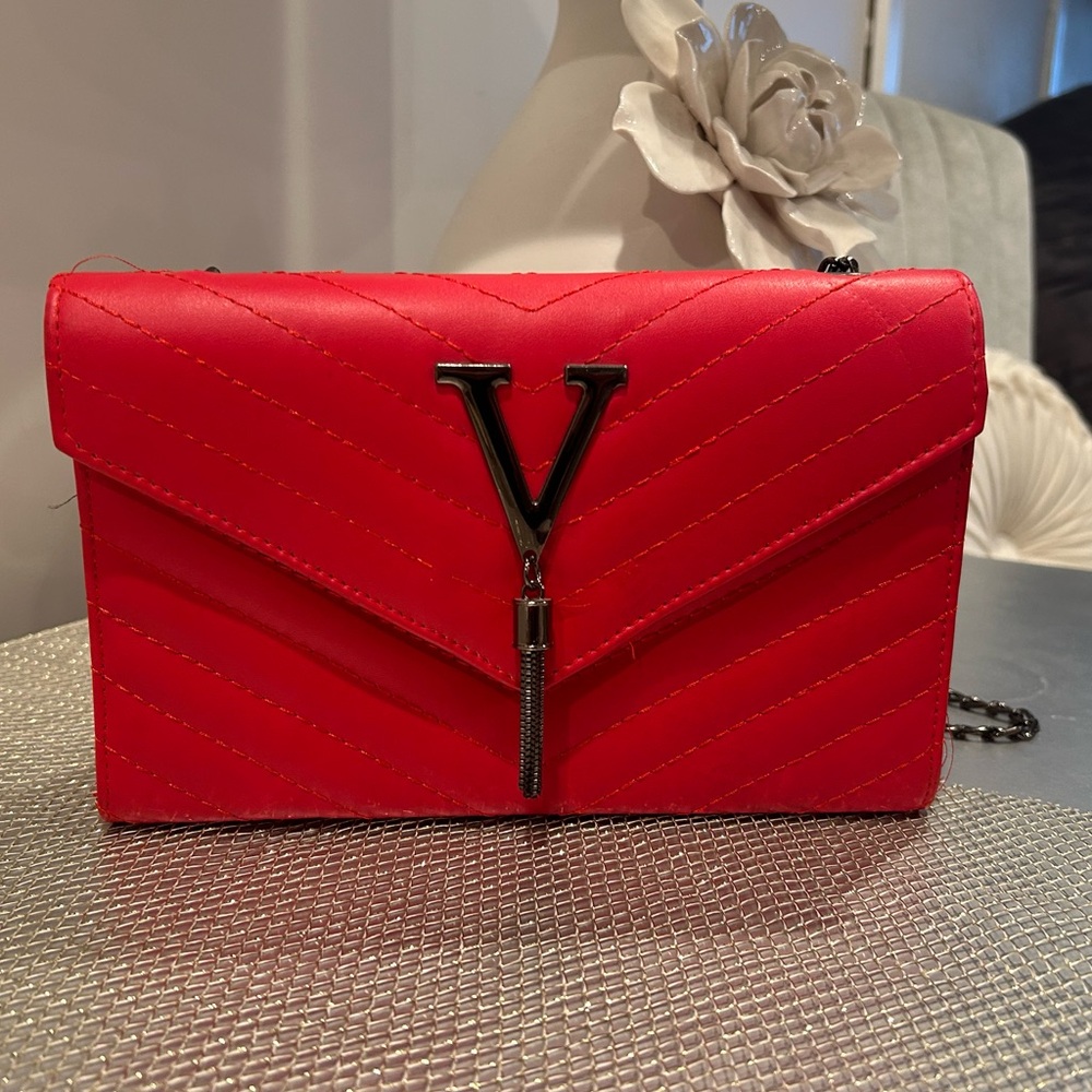 New SHEIN Red Chevron Quilted with Gunmetal Chain Shoulder Bag